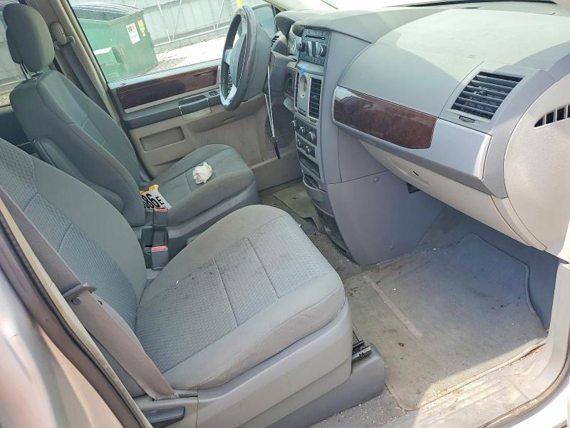 2010 Chrysler Town & country VIN 2A4RR5D19AR309187 COPART salvage auction — FRONT END, Ia - Cert Of Title-Salvage Title, sold $80 on 2026-07-31 (photo 8)