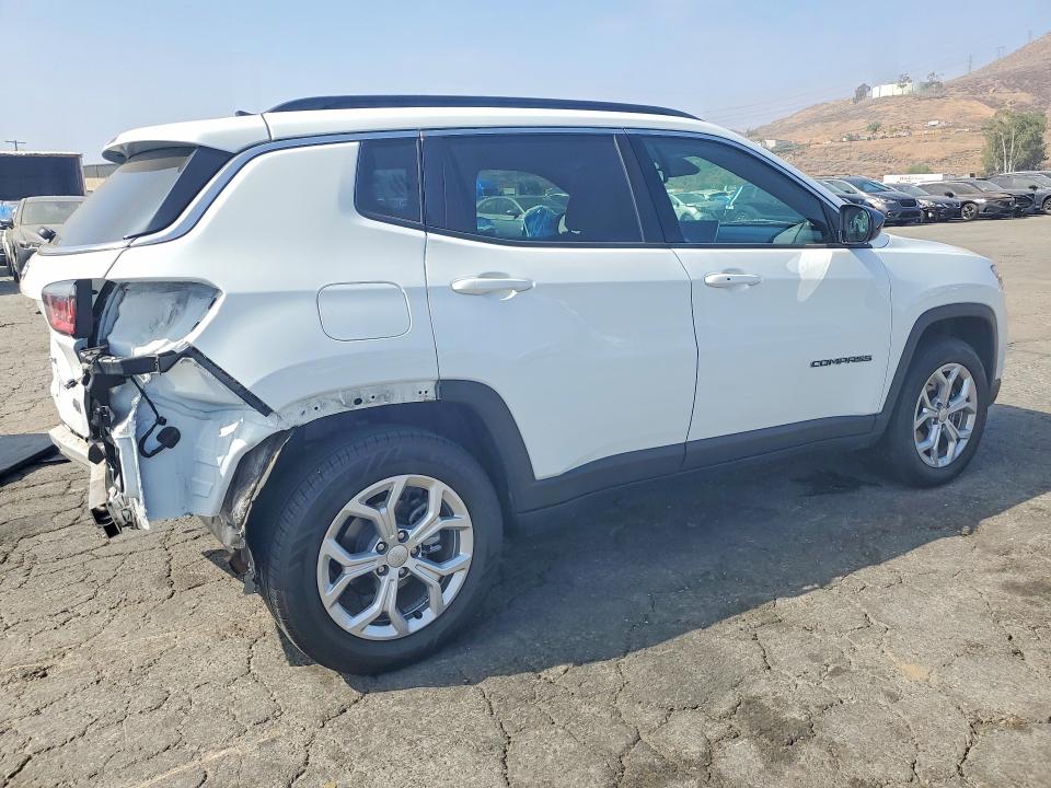 2024 Jeep VIN 3C4NJDBN8RT118297 COPART salvage auction — REAR END, Ca - Salvage Certificate, sold $4,900 on 2026-08-22 (photo 3)