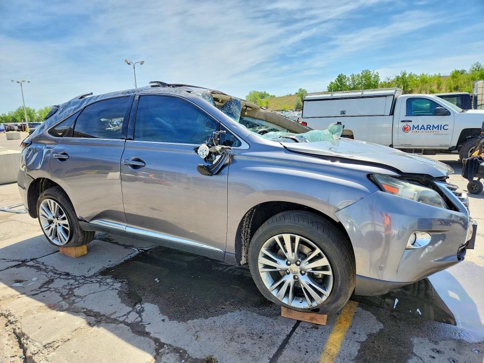 2013 Lexus VIN 2T2BK1BAXDC173871 COPART salvage auction — ROLLOVER, CO - PUBLIC - SALVAGE TITLE, sold $1,100 on 2026-07-22 (photo 4)