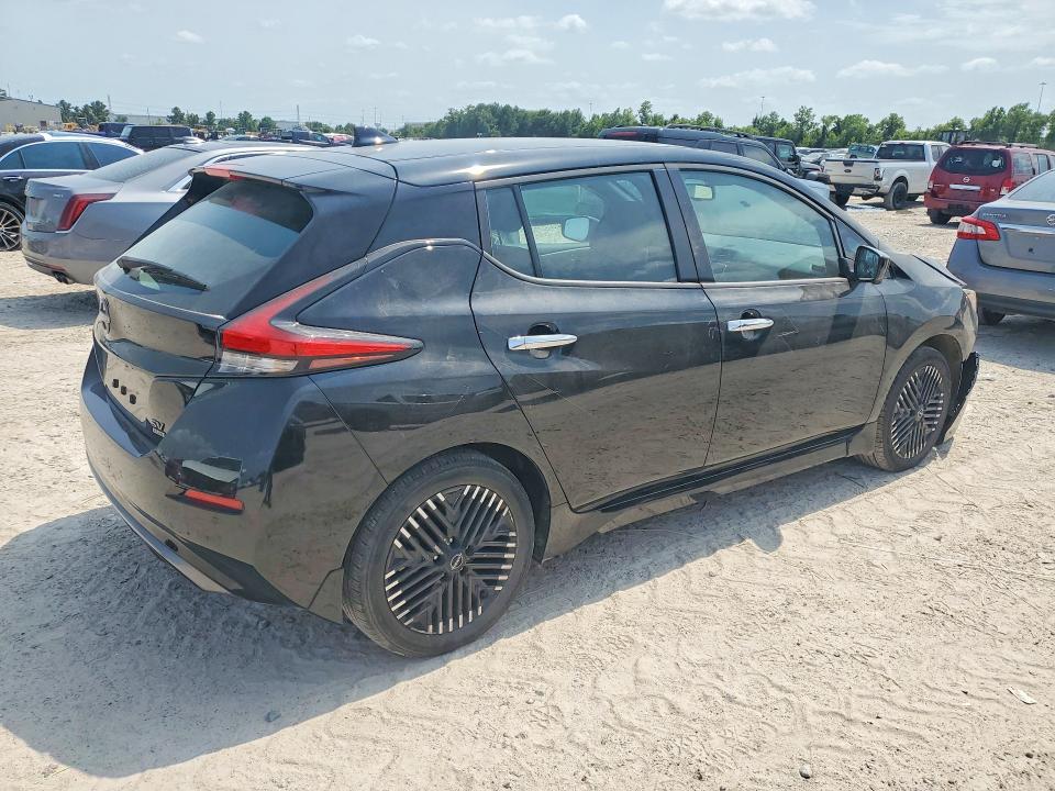 2025 Nissan Leaf VIN 1N4CZ1CV5SC560328 COPART salvage auction — FRONT END, Fl - Certificate Of Destruction, sold $8,800 on 2026-07-24 (photo 3)