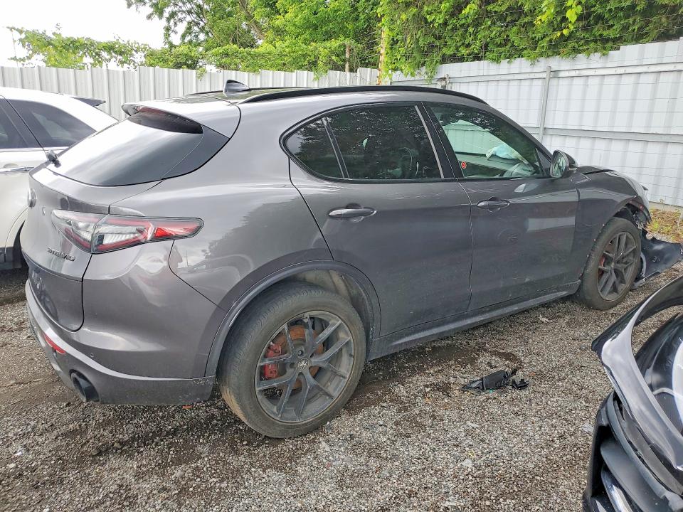 2021 Alfa romeo Stelvio VIN ZASPAKBN2M7D20909 COPART salvage auction — FRONT END, On - Permit No Brand - Unfit, sold $10,000 on 2026-07-14 (photo 3)