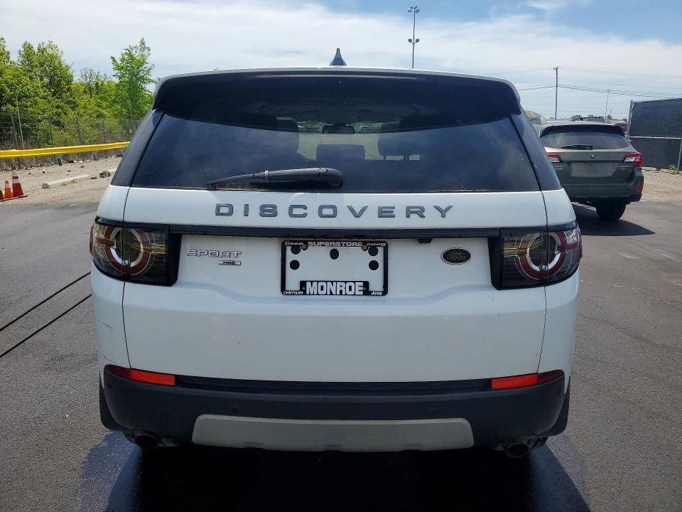 2017 Land rover Discovery VIN SALCR2BG8HH656848 COPART salvage auction — MINOR DENT/SCRATCHES, Mi - Dealer Only Clean Title, sold $2,850 on 2026-07-10 (photo 6)