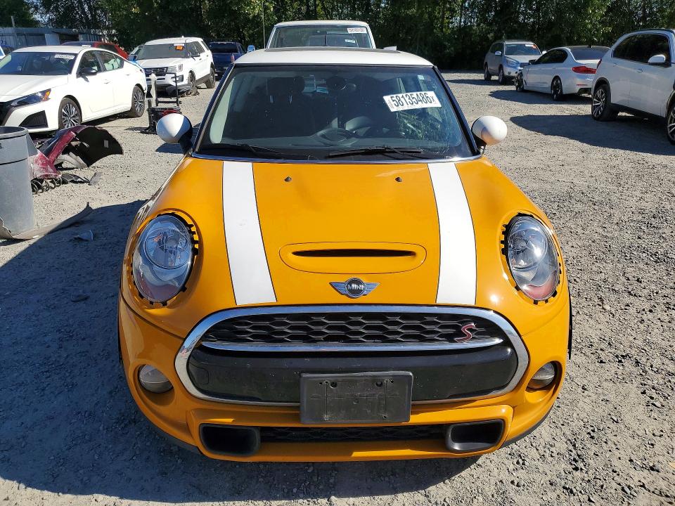 2017 Mini Cooper VIN WMWXP7C38H2A46572 COPART salvage auction — SIDE, Salvage Title, sold $2,950 on 2026-08-17 (photo 5)