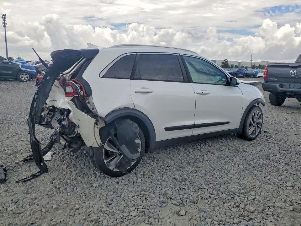 2017 Kia Niro VIN KNDCE3LC2H5044750 COPART salvage auction — FRONT END, Fl - Certificate Of Destruction, sold $475 on 2026-07-13 (photo 3)