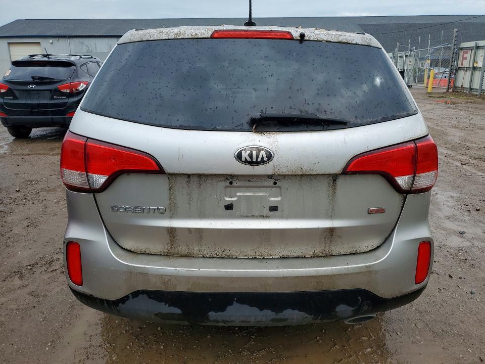 2014 Kia Sorento VIN 5XYKT3A62EG485408 COPART salvage auction — SIDE, Mi - Dealer Only Clean Title, sold $775 on 2026-07-08 (photo 6)