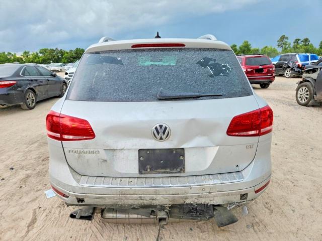 2017 Volkswagen Touareg VIN WVGRF7BP6HD001453 COPART salvage auction — REAR END, Tx - Salvage Vehicle Title, sold $1,350 on 2026-07-21 (photo 6)