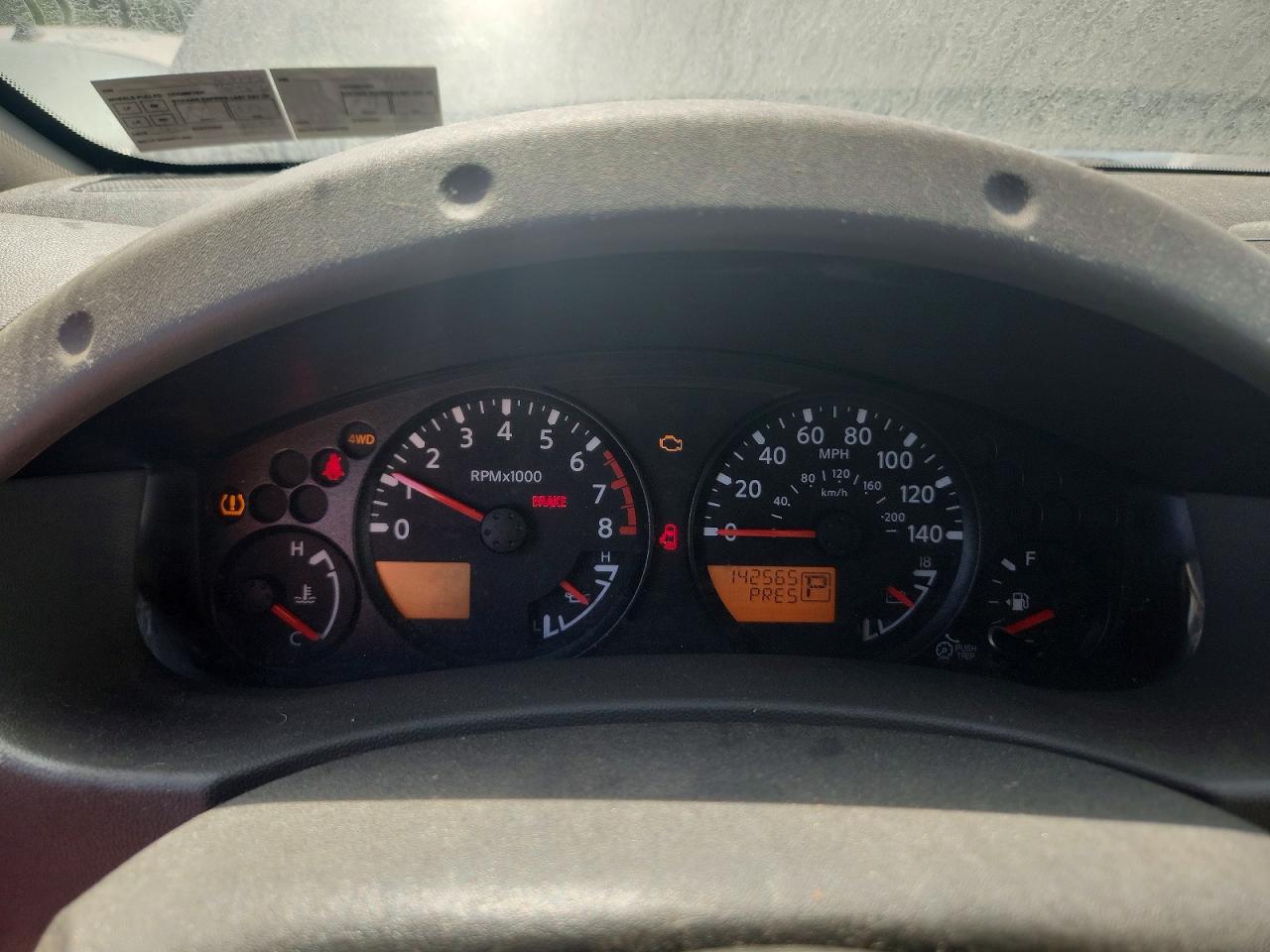 2012 Nissan Xterra VIN 5N1AN0NW4CC523975 COPART salvage auction — Front End, PA - CERT OF TITLE, sold $10 on 2026-07-07 (photo 9)