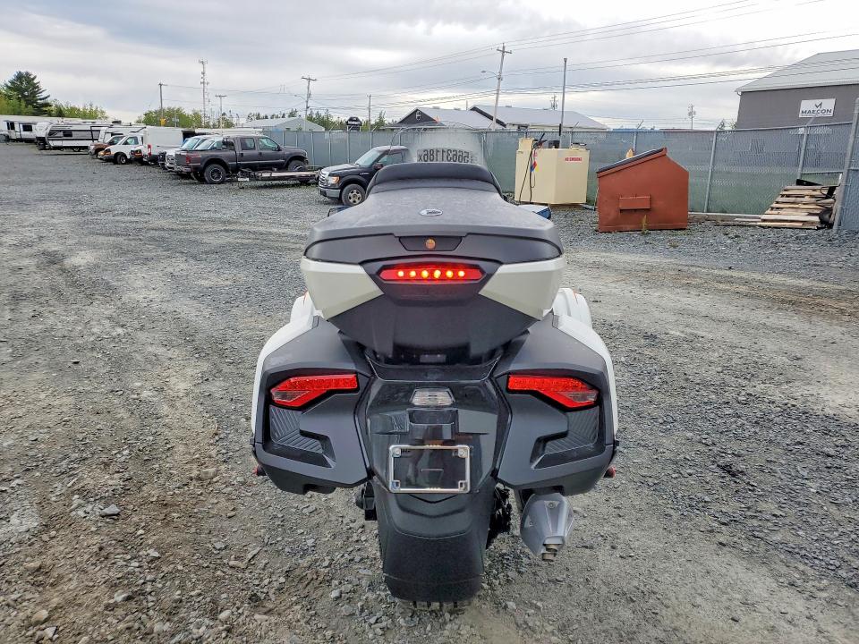 2026 Can-am/ brp Spyder VIN 2BXNBDD28TV002728 COPART salvage auction — FRONT END, Ns - Salvage Title, sold $13,600 on 2026-07-23 (photo 4)