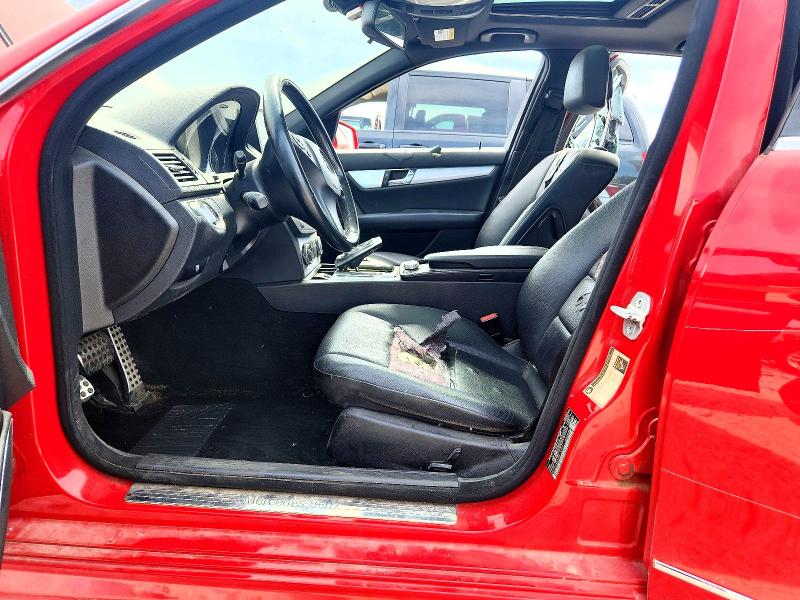 2011 Mercedes-benz C-klasse VIN WDDGF8BB2BR159021 COPART salvage auction — VANDALISM, Mi - Certificate Of Title, sold $650 on 2026-07-09 (photo 8)