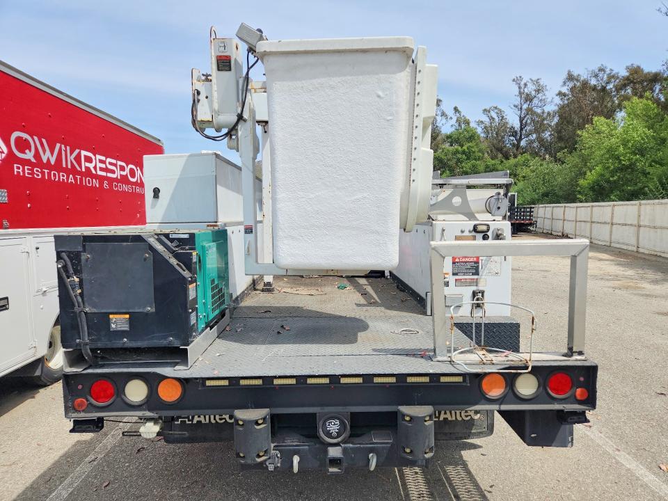 2014 Ford F-450 VIN 1FDUF4GT5EEA94440 COPART salvage auction — MINOR DENT/SCRATCHES, OH - CERTIFICATE OF TITLE, sold $9,700 on 2026-07-27 (photo 6)
