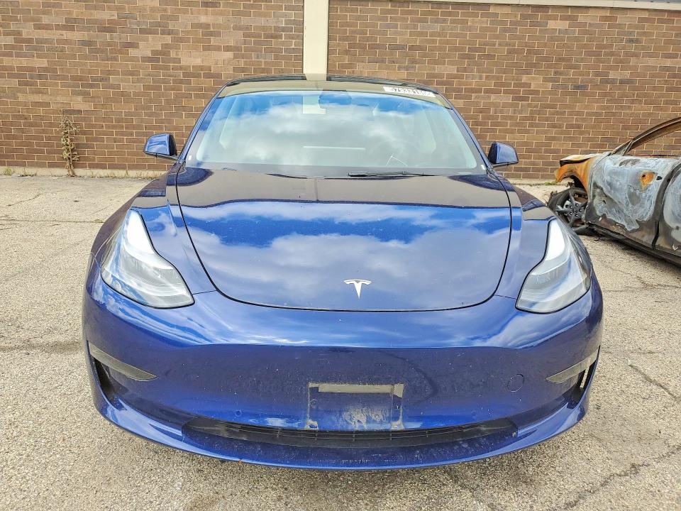 2022 Tesla Model 3 VIN 5YJ3E1EA0NF371576 COPART salvage auction — REAR END, IL - SALVAGE CERTIFICATE, sold $5,200 on 2026-07-27 (photo 5)
