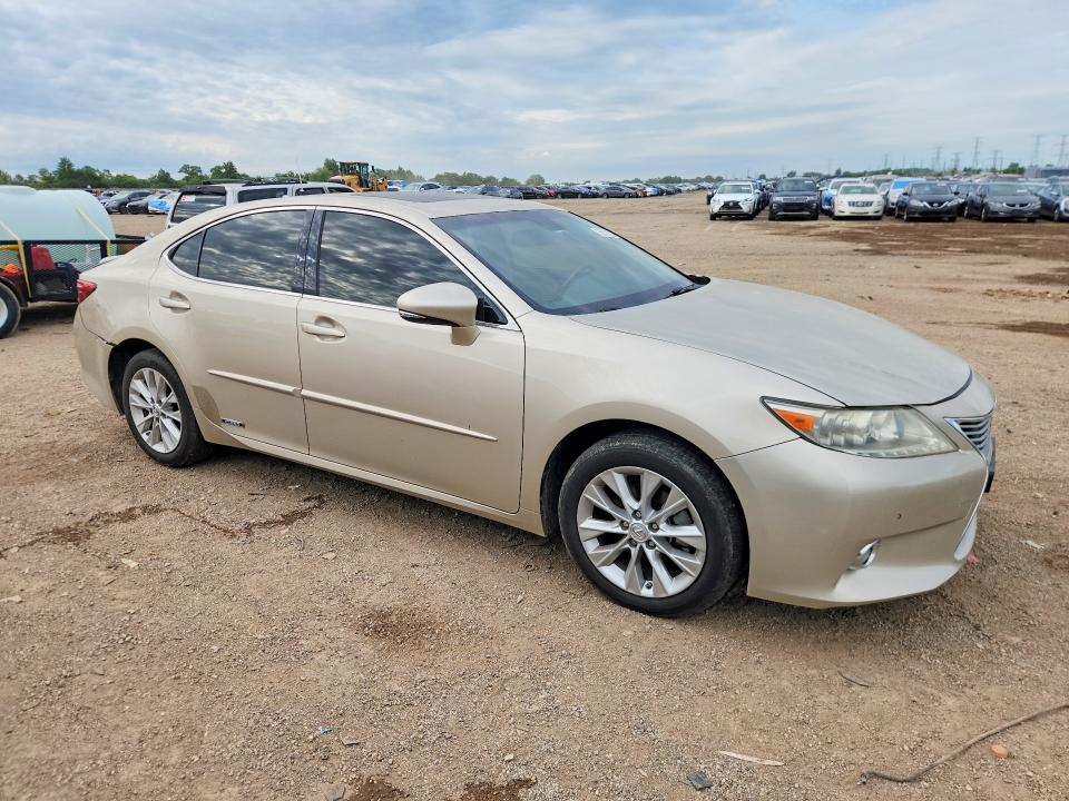 2013 Lexus ES VIN JTHBW1GG9D2007246 COPART salvage auction — REAR END, Il - Salvage Certificate, sold $1,700 on 2026-07-30 (photo 4)