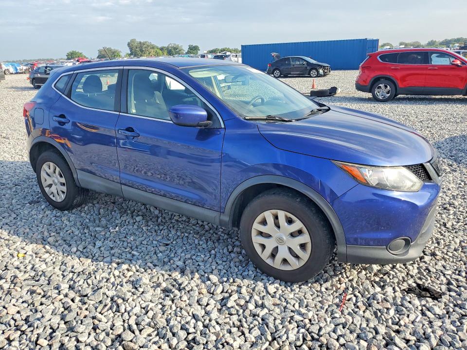 2019 Nissan Rogue VIN JN1BJ1CR1KW325720 COPART salvage auction — MINOR DENT/SCRATCHES, Mt - Certificate Of Title, sold $1,450 on 2026-07-31 (photo 4)
