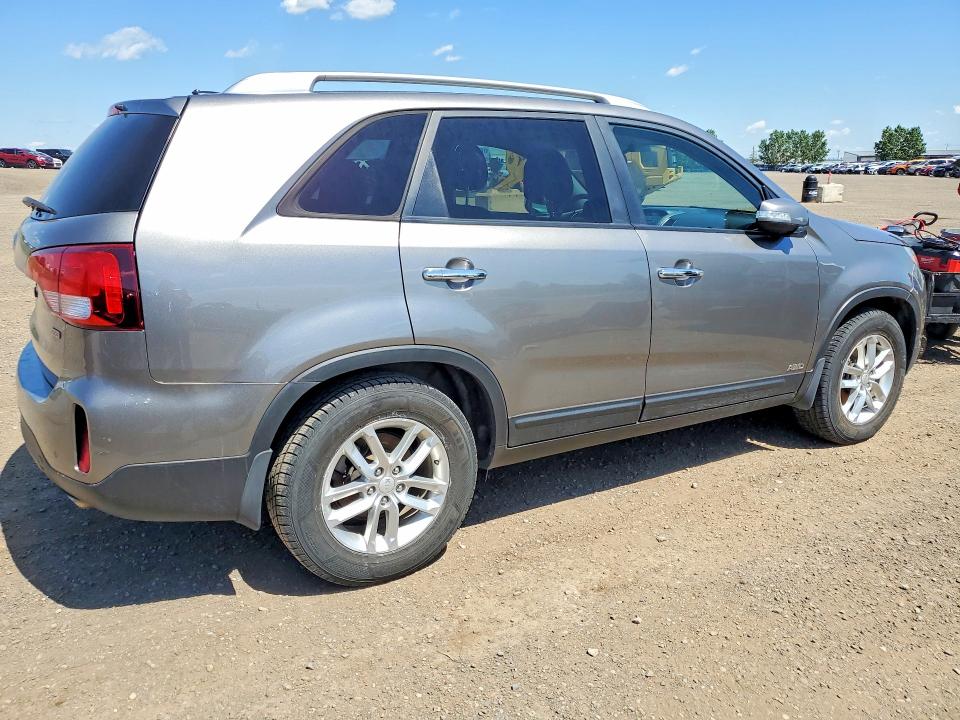 2015 Kia Sorento VIN 5XYKTCA64FG645290 COPART salvage auction — MECHANICAL, Ab - Bos - Active, sold $1,050 on 2026-07-07 (photo 3)