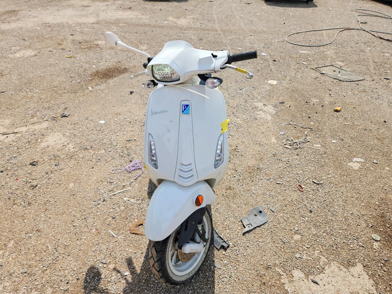 2023 Vespa PRIMAVERA/SPRINT VIN ZAPCA06BXP5202813 COPART salvage auction — Front End, IL - SALVAGE CERTIFICATE, sold $700 on 2026-07-09 (photo 2)