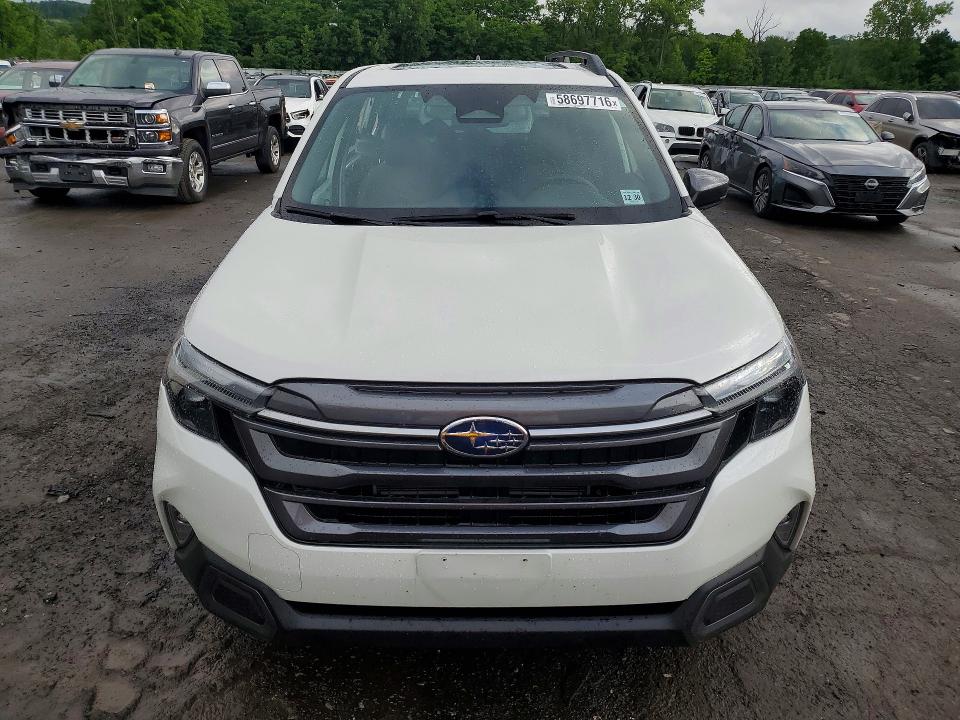 2025 Subaru Forester VIN JF2SLSRD2SH449364 COPART salvage auction — REAR END, NY - MV-907A SALVAGE CERTIFICATE, sold $6,700 on 2026-07-28 (photo 5)
