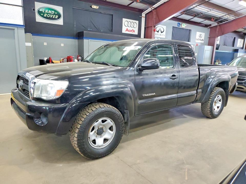 2011 Toyota Tacoma VIN 5TFUX4EN5BX006489 COPART salvage auction — MINOR DENT/SCRATCHES, Vt - Certificate Of Title (P), sold $6,300 on 2026-07-30 (photo 1)