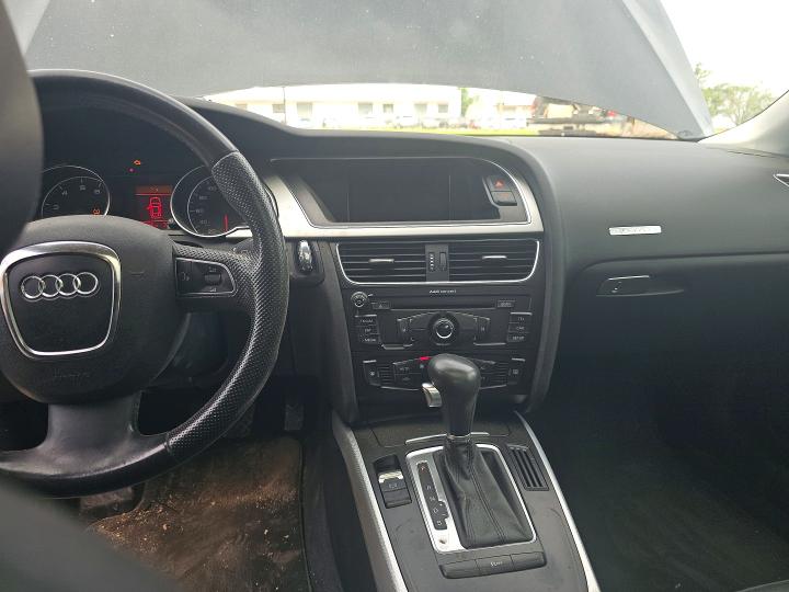 2011 Audi A5 VIN WAUCFAFR0BA026180 COPART salvage auction — FRONT END, Mo - Certificate Of Title (P), sold $2,000 on 2026-07-08 (photo 9)