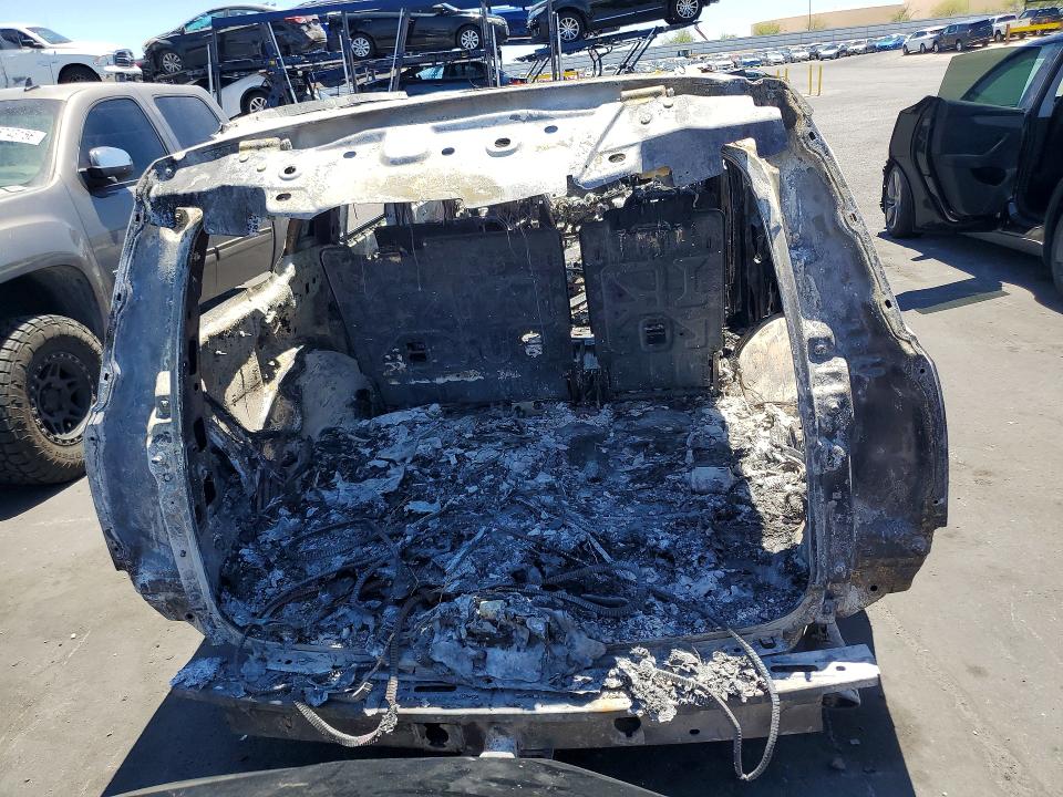 2020 Cadillac VIN 1GYS4KKJ6LR223135 COPART salvage auction — BURN, Nv - Non-Repairable Vehicle Cert, sold $125 on 2026-07-08 (photo 6)