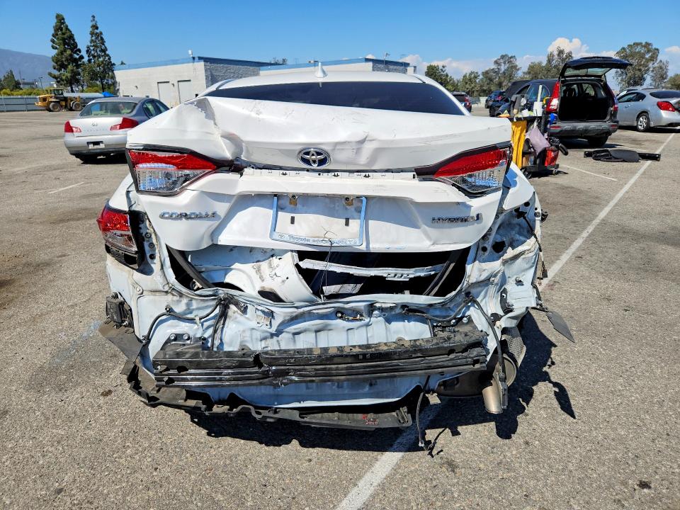 2022 Toyota VIN JTDEAMDE1NJ036393 COPART salvage auction — REAR END, Ca - Salvage Certificate, sold $5,500 on 2026-07-28 (photo 6)