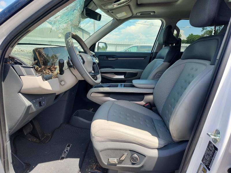 2026 Kia Ev9 VIN 5XYAFFS54TG010141 COPART salvage auction — ROOF, Nc - Salvage Certificate Of Title, sold $9,700 on 2026-07-29 (photo 7)