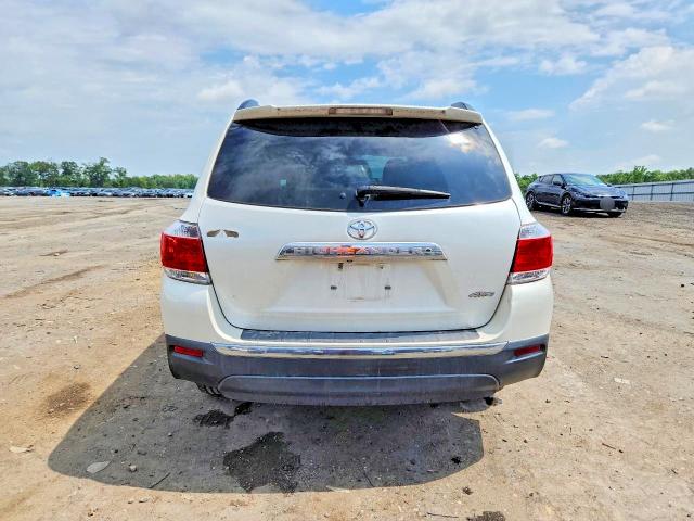 2012 Toyota Highlander VIN 5TDBK3EH1CS117350 COPART salvage auction — FRONT END, VA - CERT OF TITLE - SALVAGE, sold $2,250 on 2026-07-22 (photo 6)
