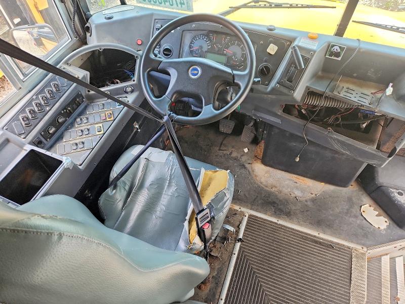 2012 Blub VIN 1BAKGCPA0CF287405 COPART salvage auction — NORMAL WEAR, WI - CERTIFICATE OF TITLE, sold $1,800 on 2026-09-21 (photo 9)