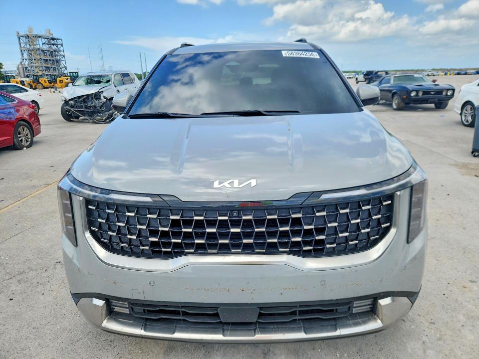 2026 Kia Carnival VIN KNDNE5K34T6571309 COPART salvage auction — WATER/FLOOD, LA - CERT OF TITLE-SALVAGE FLOOD, sold $16,700 on 2026-07-22 (photo 5)