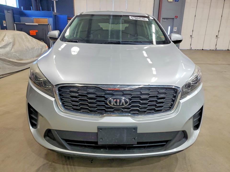2019 Kia Sorento VIN 5XYPG4A55KG483400 COPART salvage auction — SIDE, WV - CERTIFICATE OF TITLE, sold $3,900 on 2026-07-31 (photo 5)