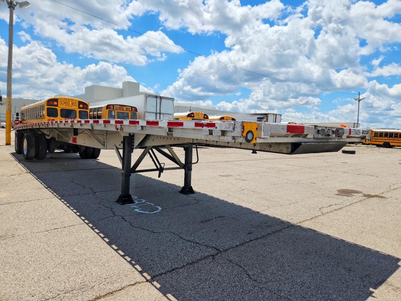 2006 Reitnouer Flatbed Trailer VIN 1RNF48A296R015935 COPART salvage auction — Side, OH - CERT OF TITLE-SALVAGE, sold $6,800 on 2026-07-09 (photo 1)