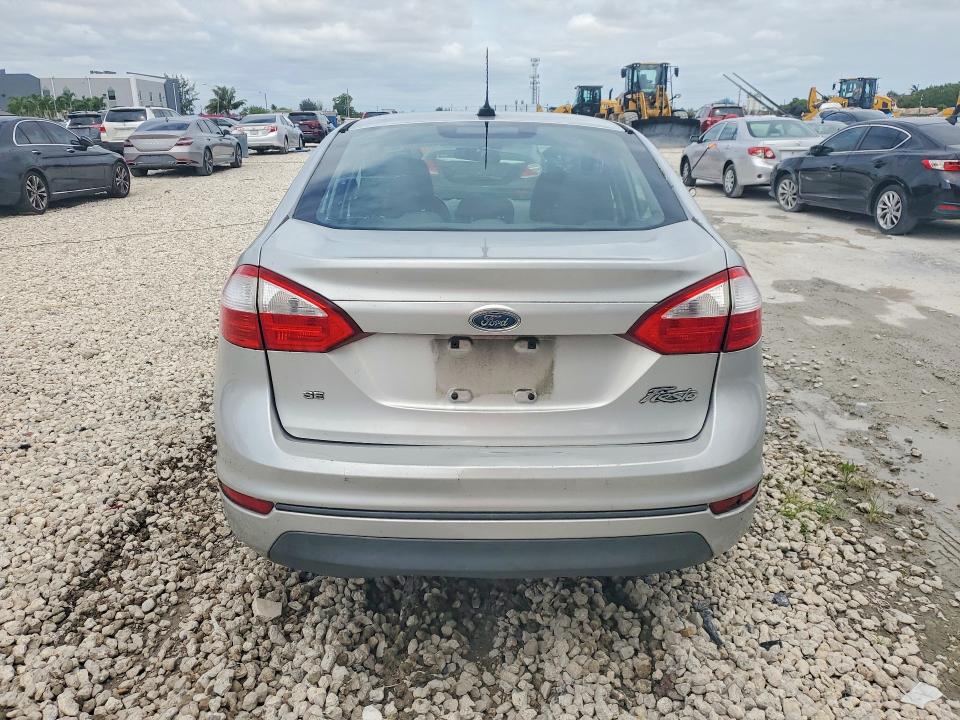 2015 Ford Fiesta VIN 3FADP4BJ1FM198545 COPART salvage auction — SIDE, FL - CERT OF TITLE SLVG REBUILDABLE, sold $300 on 2026-07-02 (photo 6)