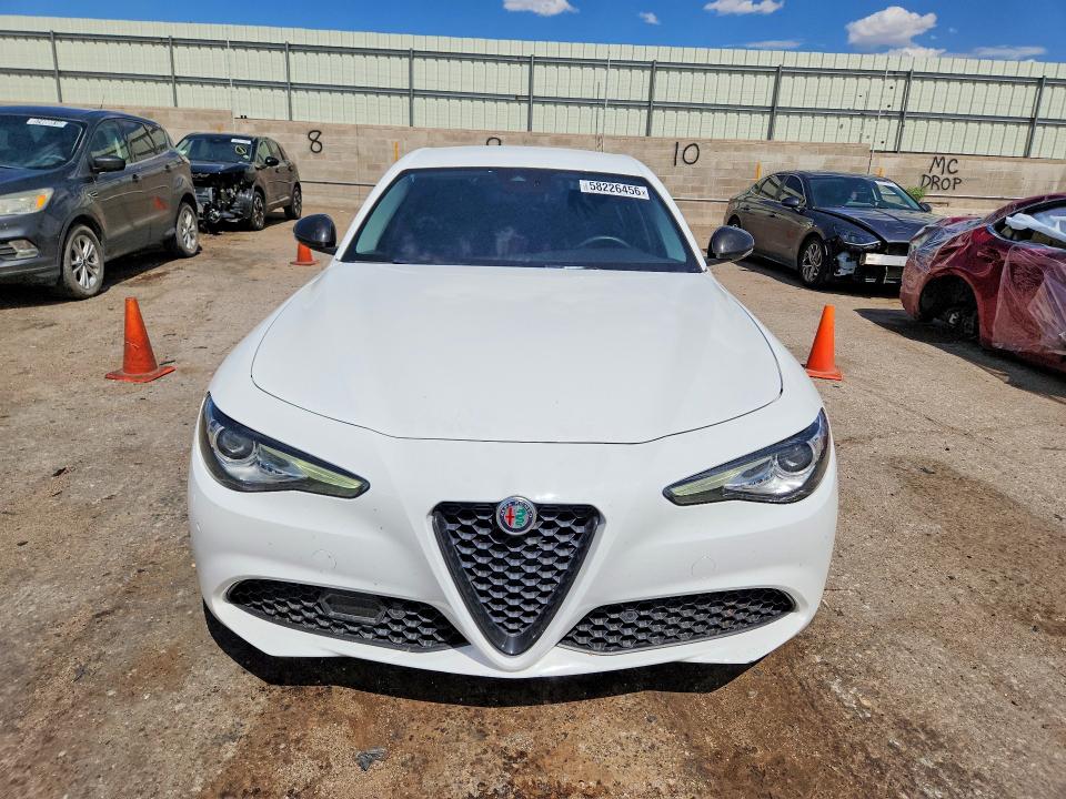 2021 Alfa romeo VIN ZARFAMAN5M7646355 COPART salvage auction — MINOR DENT/SCRATCHES, Nm - Cert Of Title-Salvage, sold $4,300 on 2026-07-16 (photo 5)
