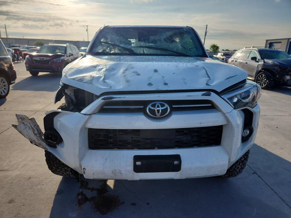 2023 Toyota 4runner VIN JTEEU5JRXP5285240 COPART salvage auction — ALL OVER, Tx - Salvage Vehicle Title, sold $2,600 on 2026-07-28 (photo 5)