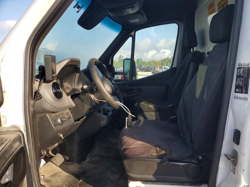 2019 Freightliner Sprinter VIN WDPPF4CD5KN039362 COPART salvage auction — NORMAL WEAR, TX - CERTIFICATE OF TITLE, sold $16,200 on 2026-07-17 (photo 7)