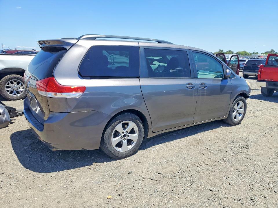 2013 Toyota Sienna VIN 5TDKK3DC7DS345361 COPART salvage auction — FRONT END, Ca - Salvage Certificate, sold $1,000 on 2026-07-21 (photo 3)