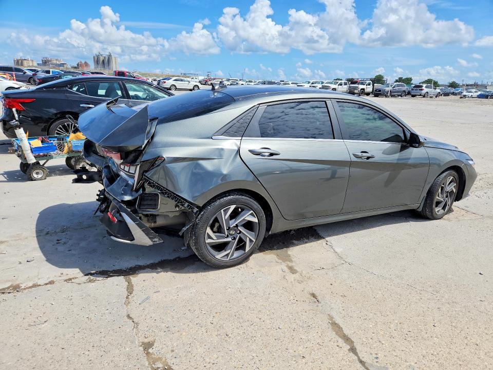 2024 Hyundai Elantra VIN KMHLS4DG2RU786424 COPART salvage auction — REAR END, La - Cert Of Title-Salvage, sold $4,300 on 2026-07-29 (photo 3)
