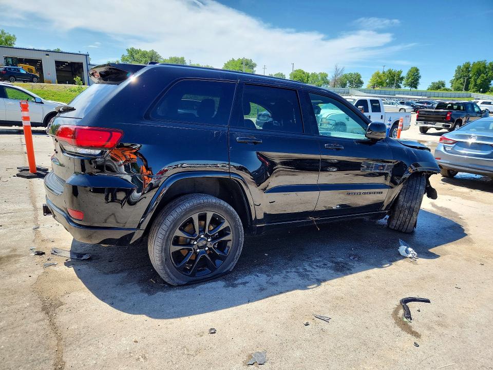 2018 Jeep VIN 1C4RJFAG3JC122855 COPART salvage auction — FRONT END, Mo - Salvage Certificate Of Title, sold $3,950 on 2026-08-04 (photo 3)