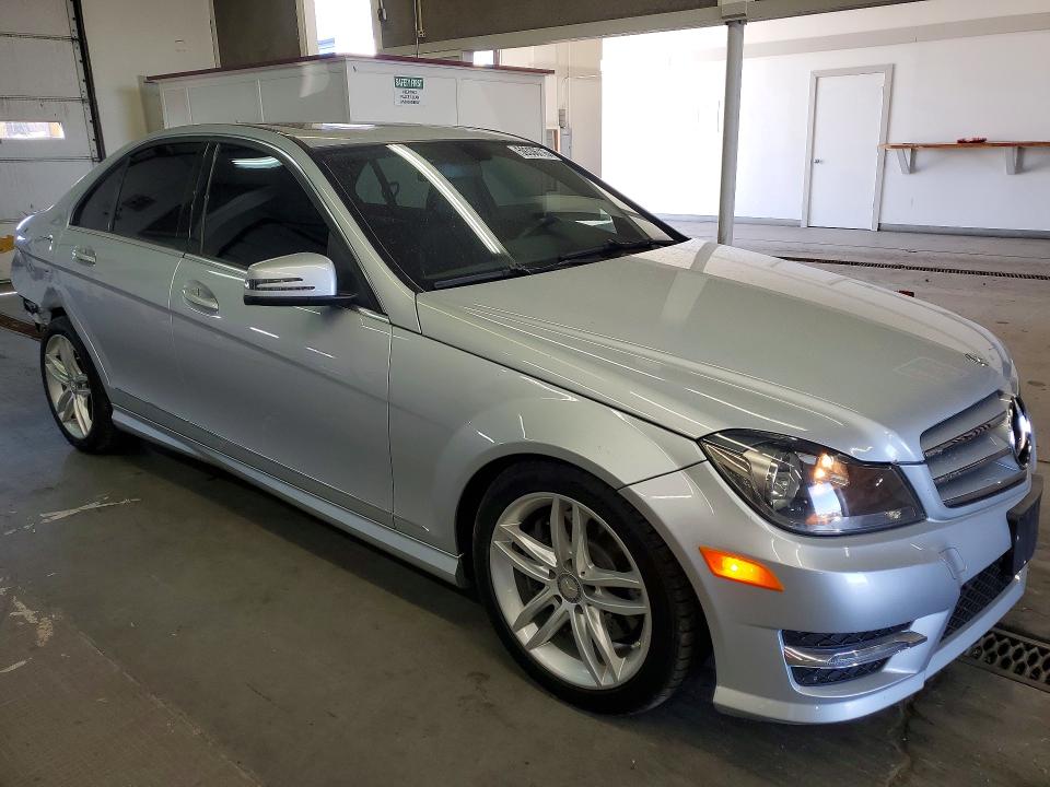 2013 Mercedes-benz C-klasse VIN WDDGF8ABXDR260005 COPART salvage auction — REAR END, Wa - Bill Of Sale, sold $4,600 on 2026-07-06 (photo 4)