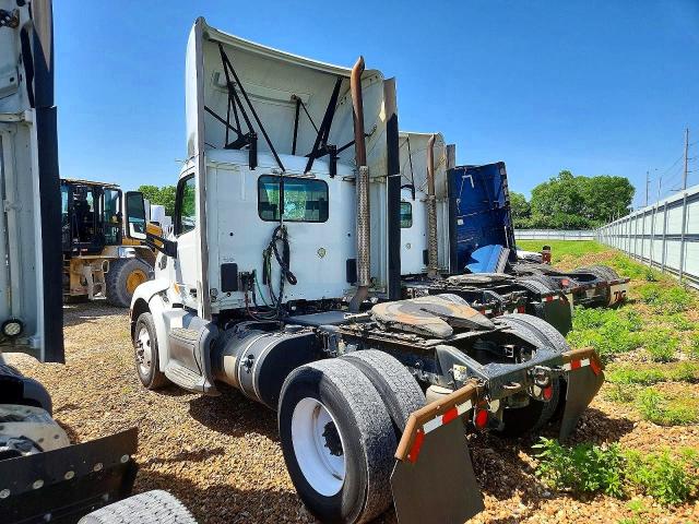 2016 Peterbilt 579 VIN 1XPBA48X8GD354431 COPART salvage auction — NORMAL WEAR, IN - CERTIFICATE OF TITLE, sold $5,100 on 2026-07-10 (photo 3)