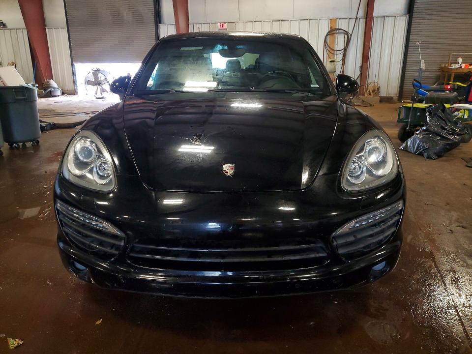2012 Porsche Cayenne VIN WP1AE2A26CLA90659 COPART salvage auction — WATER/FLOOD, MI - CERT OF TITLE-FLOOD VEHICLE, sold $200 on 2026-07-24 (photo 5)