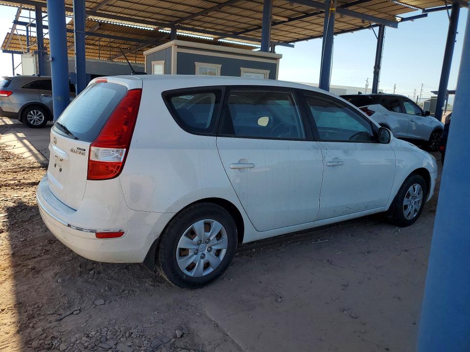 2011 Hyundai Elantra VIN KMHDB8AE8BU086993 COPART salvage auction — NORMAL WEAR, Az - Cert Of Title - Salvage, sold $625 on 2026-07-07 (photo 3)