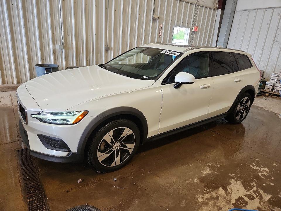 2020 Volvo V60 cross country VIN YV4102WK3L1039587 COPART salvage auction — REAR END, WI - CERT OF TITLE-CLAIM PAID, sold $6,700 on 2026-07-27 (photo 1)
