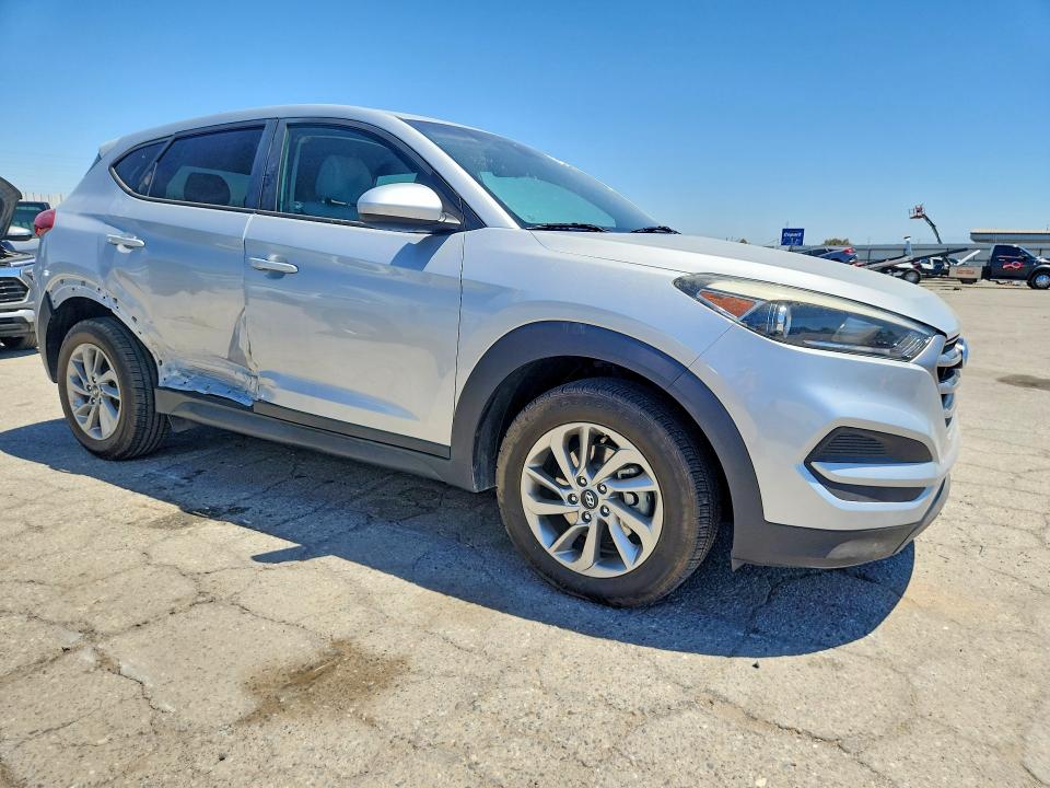 2018 Hyundai Tucson VIN KM8J23A49JU816812 COPART salvage auction — SIDE, CA - SALVAGE CERTIFICATE, sold $2,600 on 2026-07-31 (photo 4)
