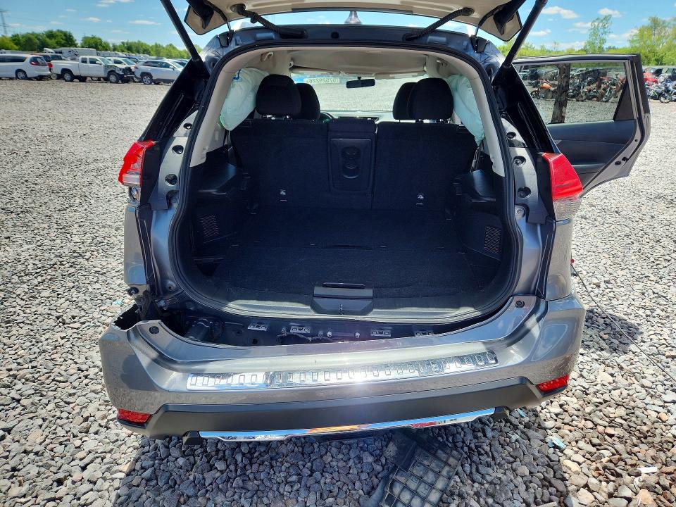 2017 Nissan Rogue VIN JN8AT2MV9HW280401 COPART salvage auction — ROLLOVER, Il - Salvage Certificate, sold $200 on 2026-07-20 (photo 6)