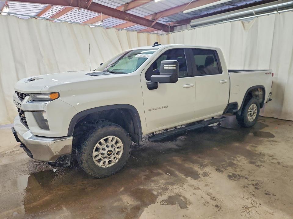 2023 Chevrolet Silverado VIN 2GC1YNE70P1701488 COPART salvage auction — MINOR DENT/SCRATCHES, La - Certificate Of Title, sold $13,200 on 2026-07-09 (photo 1)
