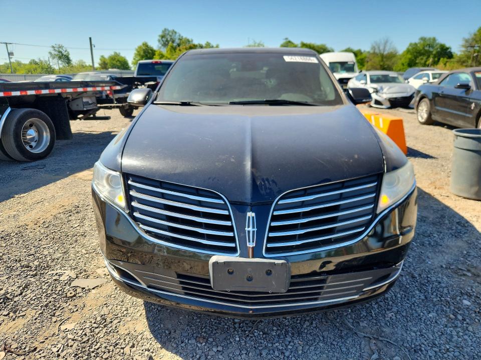2019 Lincoln Mkt VIN 2LMHJ5NK4KBL02531 COPART salvage auction — FRONT END, NY - CERT OF TITLE-REBUILT SALVAGE (P), sold $775 on 2026-07-02 (photo 5)