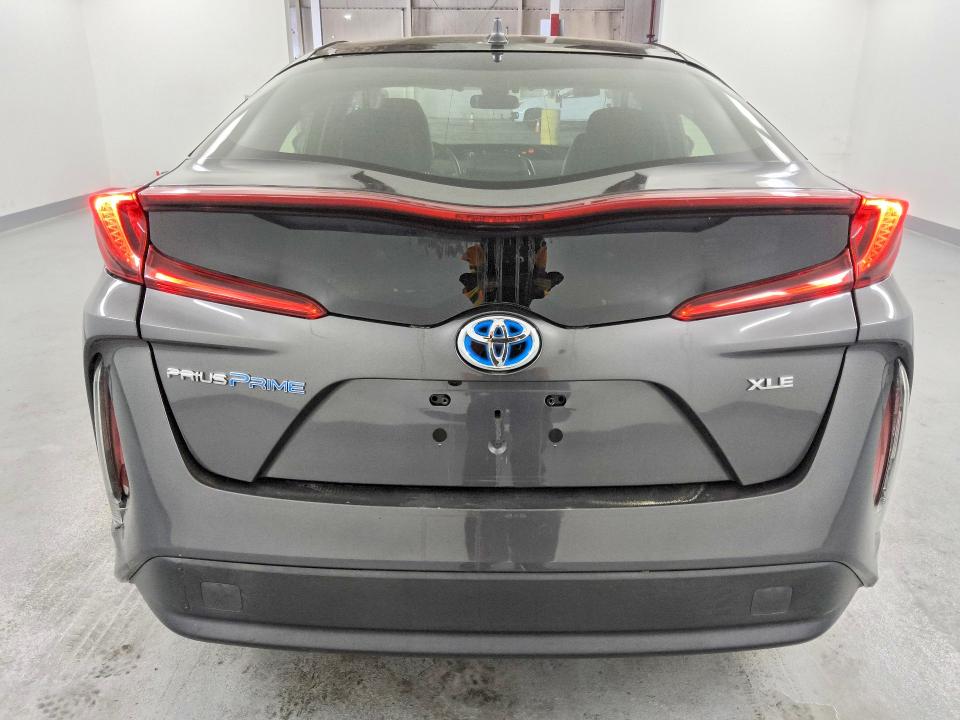 2021 Toyota Prius prime VIN JTDKAMFP6M3194586 COPART salvage auction — FRONT END, Ca - Certificate Of Title, sold $9,200 on 2026-08-18 (photo 6)