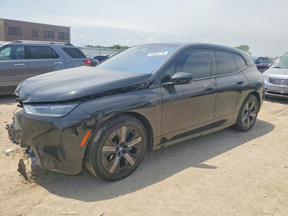 2023 BMW VIN WB523CF02PCM84959 COPART salvage auction — FRONT END, Ks - Cert Of Title-Salvage, sold $1,100 on 2026-07-30 (photo 1)