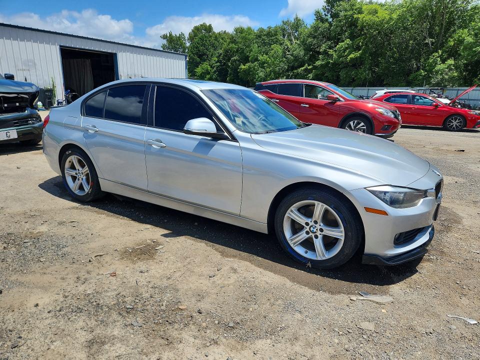 2015 BMW 3 series VIN WBA3B1C57FK139928 COPART salvage auction — ALL OVER, LA - CERT OF TITLE-SALVAGE, sold $1,050 on 2026-08-20 (photo 4)