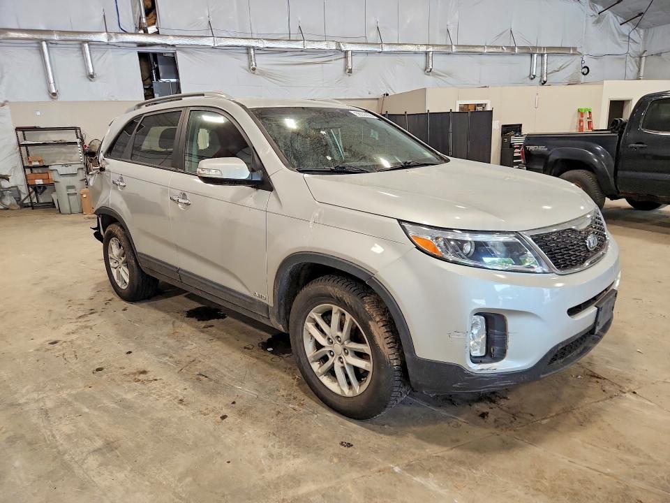 2014 Kia Sorento VIN 5XYKTDA69EG482673 COPART salvage auction — REAR END, Vt - Cert Of Title-Salvage Vehicle, sold $475 on 2026-07-20 (photo 4)